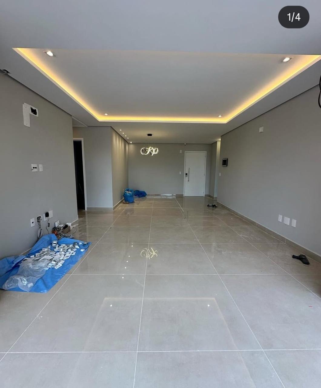 Sanca com fita LED e spots